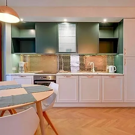 Center & By Apartmore 4*
