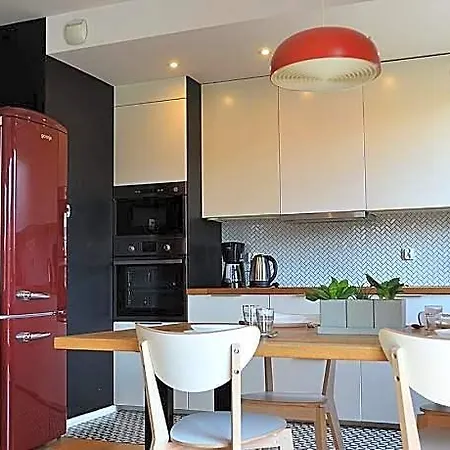 Center & By Apartmore