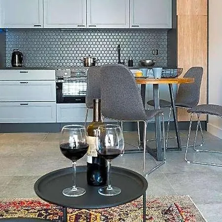 Hotel Center & By Apartmore 4*