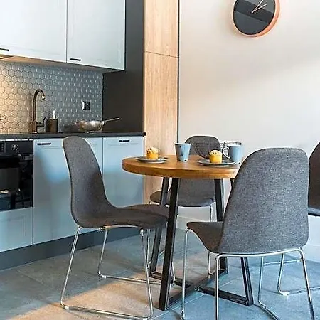 Hotel Center & By Apartmore
