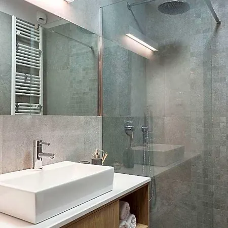 Otel Center & By Apartmore