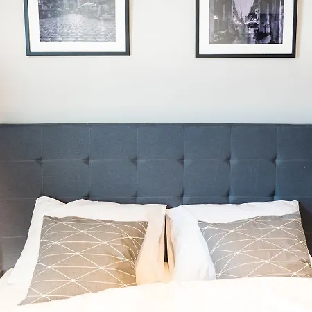 Center & By Apartmore מלון גדנסק