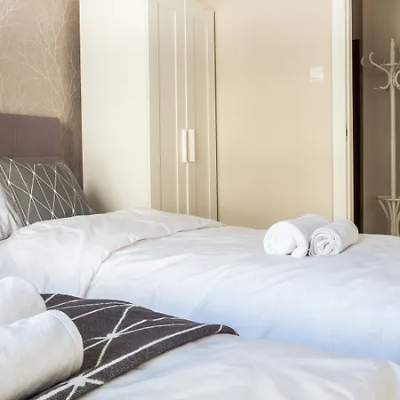 Center & By Apartmore